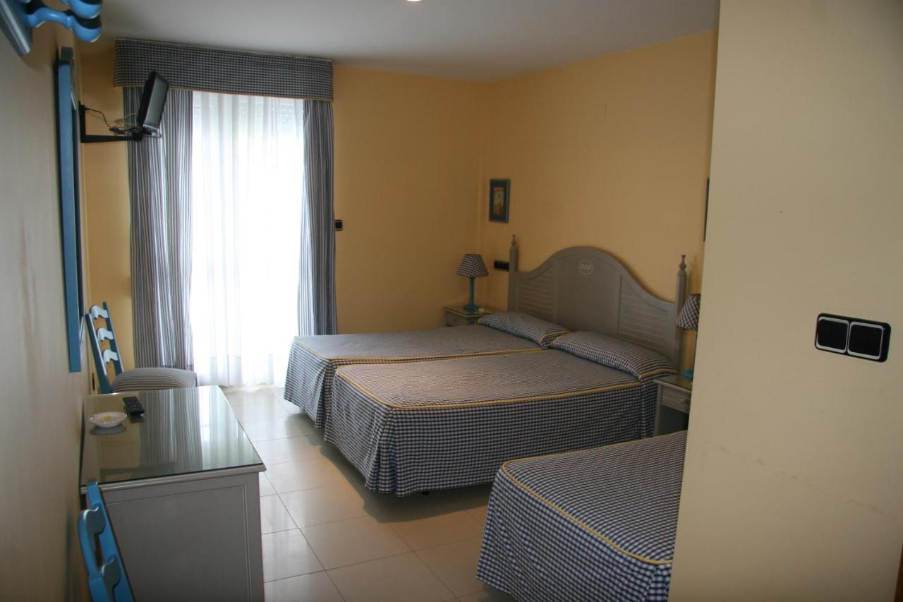 Hotel Pineda Playa Noja Rum bild
