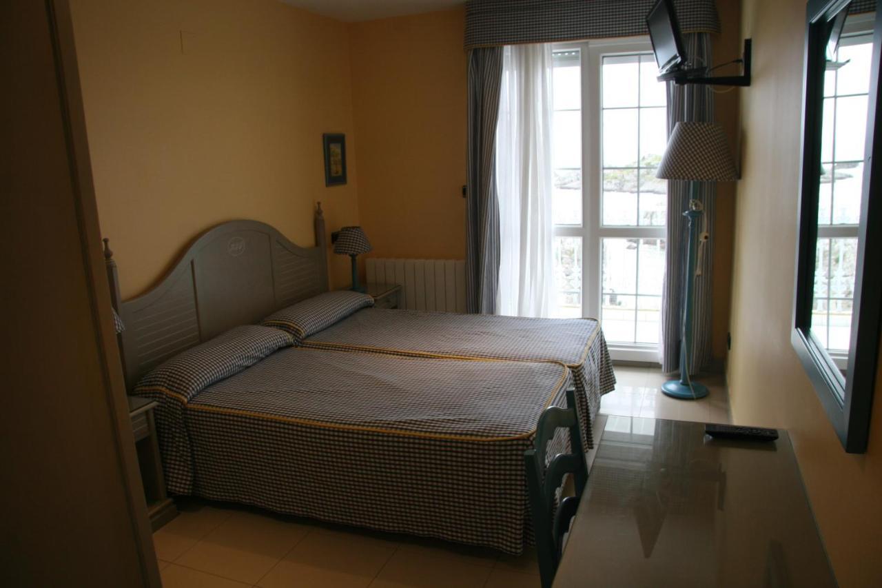 Hotel Pineda Playa Noja Rum bild